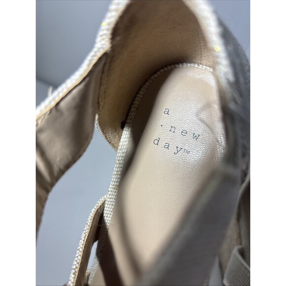 Wedge Platform Sandals Nude Tan Peep Toe Espadrille Dressy Gold Zip Sz 7 NWOT - Picture 14 of 16